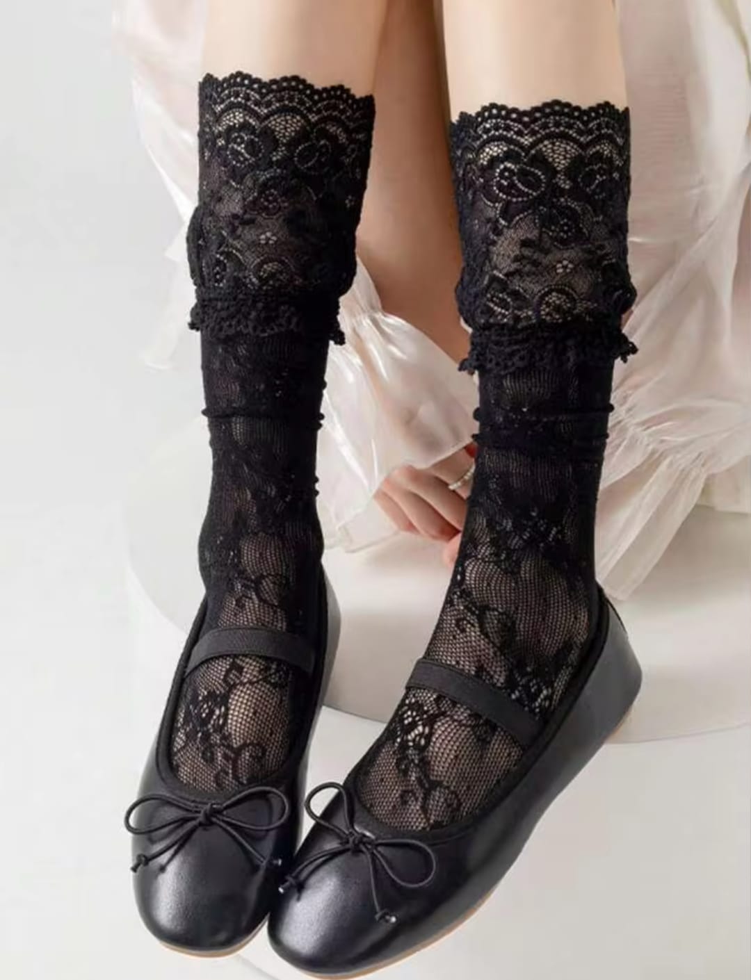 Women’s Sheer Floral Lace Ruffle Ankle Socks – Vintage Frill Stretch Socks